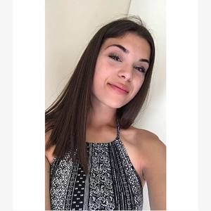 Meet your Posher, Julie-pier